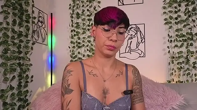 MiaMorgan  online show from 2, 7, 2026