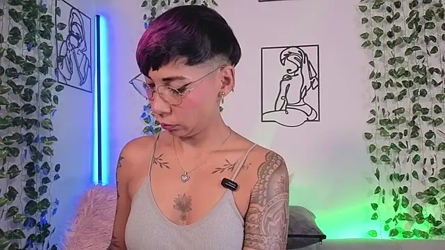 MiaMorgan  online show from 25, 7, 2026
