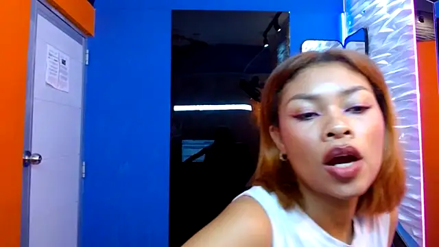 Snapshot of Perla_prg chatting on 8, 3, 2025 Perla prg online show from 8, 3, 2025