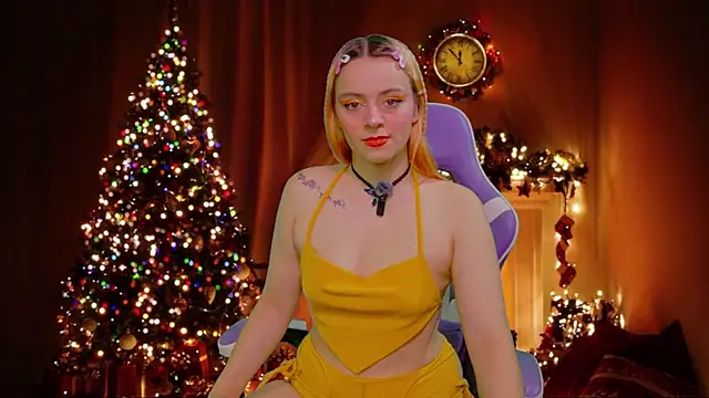 Snapshot of Dolce--Mia---Bianchi__07 chatting on 3, 12, 2025 Dolce--Mia---Bianchi 07 online show from 3, 12, 2025