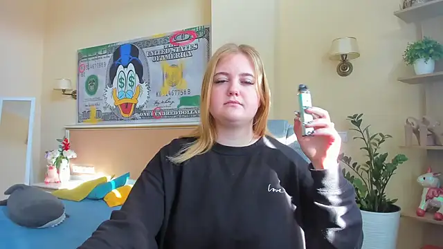 Doliss online show from 5, 3, 2025