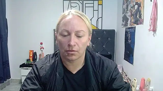 Snapshot of emperabigbootybigass chatting on 19, 5, 2026 emperabigbootybigass online show from 19, 5, 2026