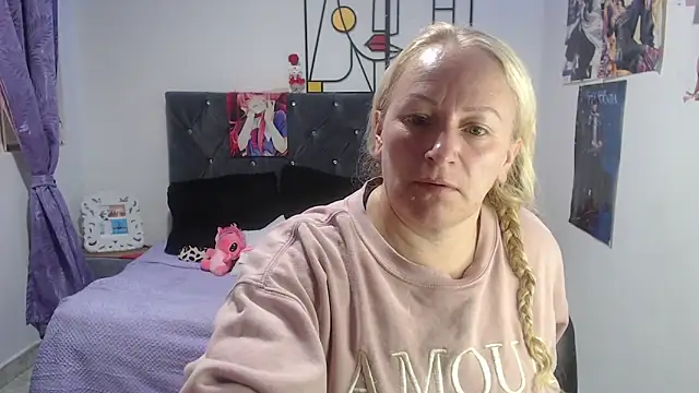 Snapshot of emperabigbootybigass chatting on 2, 6, 2026 emperabigbootybigass online show from 2, 6, 2026