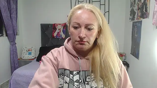 Snapshot of emperabigbootybigass chatting on 8, 6, 2026 emperabigbootybigass online show from 8, 6, 2026