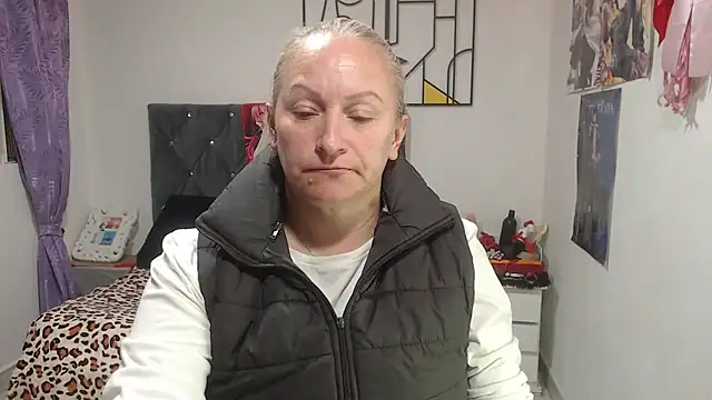 emperabigbootybigass online show from 28, 7, 2026