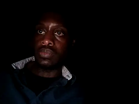 Snapshot of DevinToore chatting on 23, 10, 2025 DevinToore online show from 23, 10, 2025