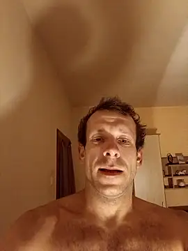 Snapshot of DonCristian chatting on 10, 11, 2025 DonCristian online show from 10, 11, 2025