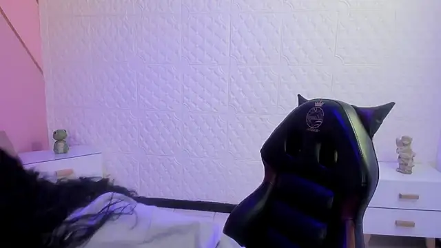 Violetaa diazz online show from 12, 2, 2026