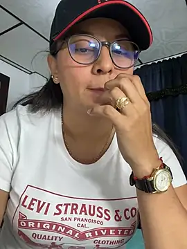 Snapshot of ANYLU19 chatting on 8, 3, 2025 ANYLU19 online show from 8, 3, 2025