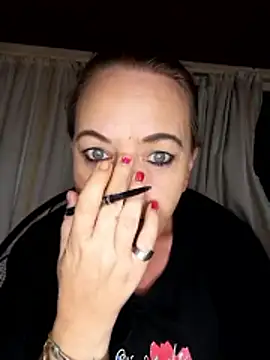 Kimmyb777 online show from 17, 4, 2026