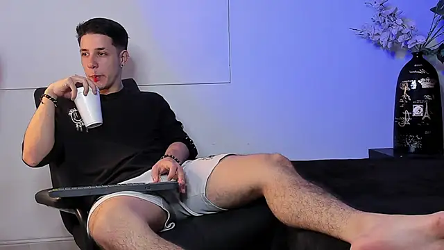 Adan rivas  online show from 21, 1, 2025