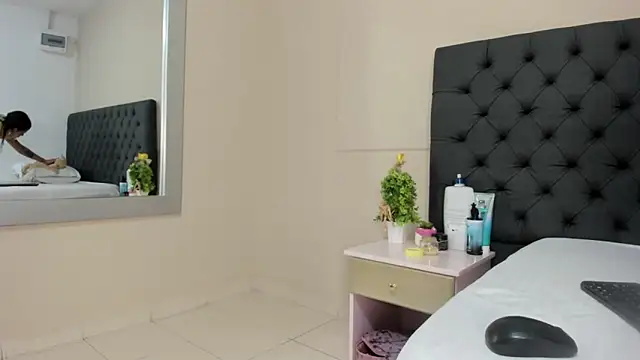  candy jade  online show from 14, 4, 2026