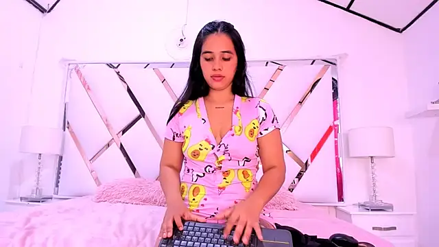 naughty  sara online show from 12, 2, 2025