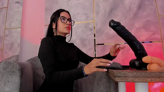 Ellaochoa online show from 18, 10, 2025