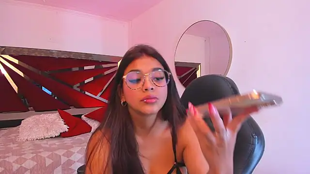 Snapshot of GiaFu chatting on 22, 2, 2025 GiaFu online show from 22, 2, 2025