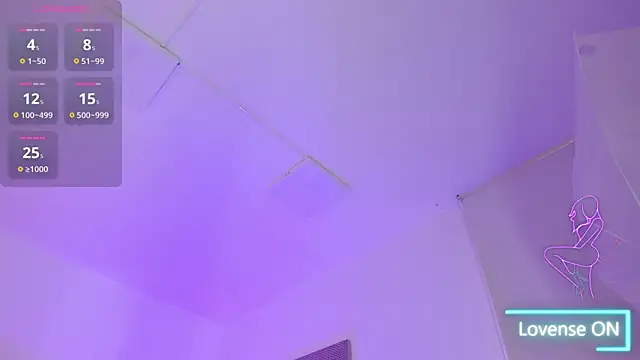 Snapshot of GiaFu chatting on 8, 10, 2025 GiaFu online show from 8, 10, 2025