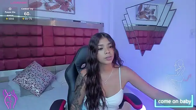 Snapshot of GiaFu chatting on 13, 10, 2025 GiaFu online show from 13, 10, 2025