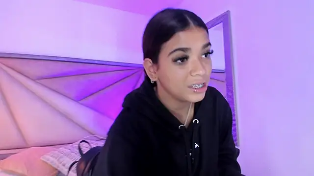 Snapshot of GiaFu chatting on 27, 10, 2025 GiaFu online show from 27, 10, 2025