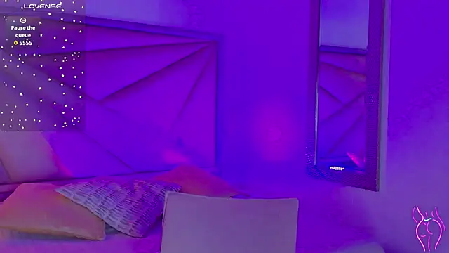 Snapshot of GiaFu chatting on 2, 5, 2026 GiaFu online show from 2, 5, 2026