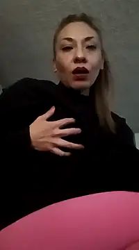 KarolinaReaper online show from 2, 1, 2025