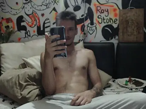 roystonee01 online show from 27, 9, 2025