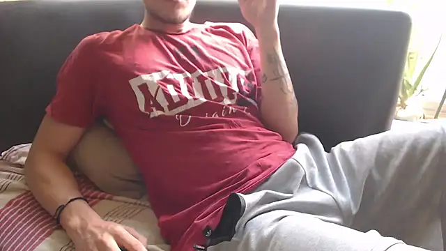 roystonee01 online show from 28, 4, 2026