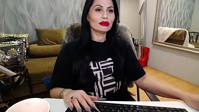 Sara Poison online show from 24, 4, 2026