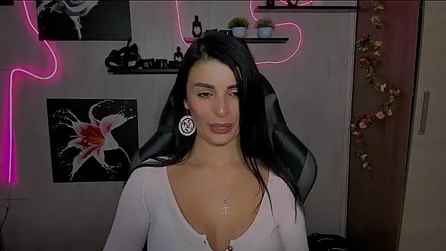 Snapshot of KayWuds chatting on 8, 12, 2024 KayWuds online show from 8, 12, 2024