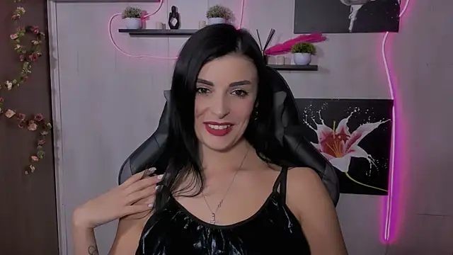 Snapshot of KayWuds chatting on 7, 2, 2025 KayWuds online show from 7, 2, 2025