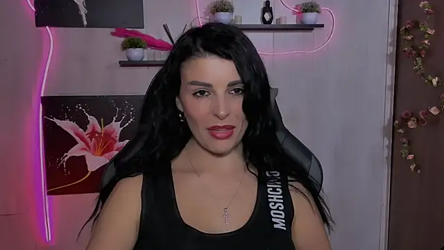 Snapshot of KayWuds chatting on 8, 2, 2025 KayWuds online show from 8, 2, 2025