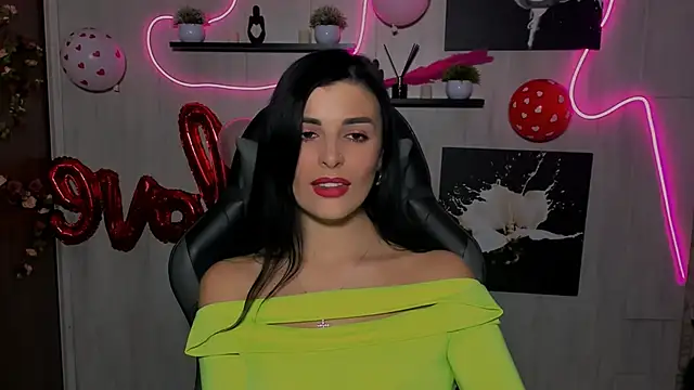 Snapshot of KayWuds chatting on 21, 2, 2025 KayWuds online show from 21, 2, 2025