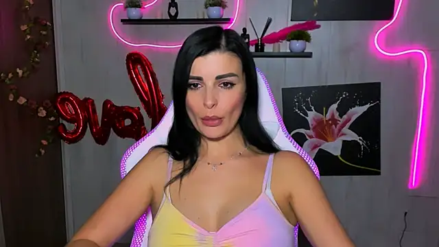 Snapshot of KayWuds chatting on 2, 3, 2025 KayWuds online show from 2, 3, 2025