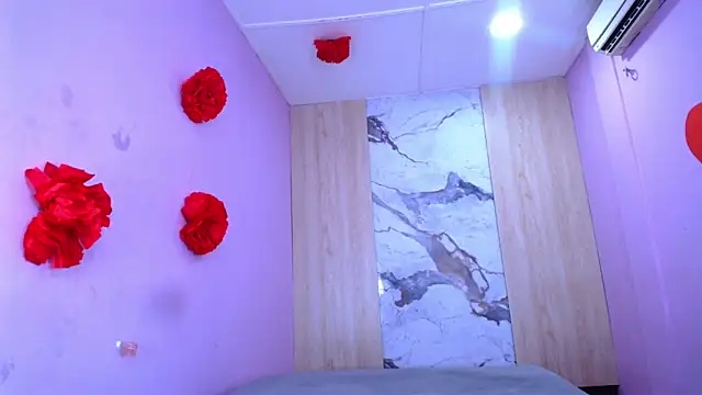 Snapshot of Charlotte_Love10 chatting on 22, 2, 2025 Charlotte Love10 online show from 22, 2, 2025