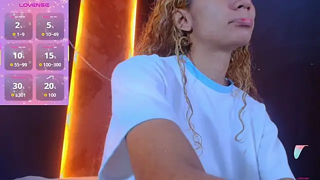 Snapshot of Charlotte_Love10 chatting on 18, 9, 2025 Charlotte Love10 online show from 18, 9, 2025