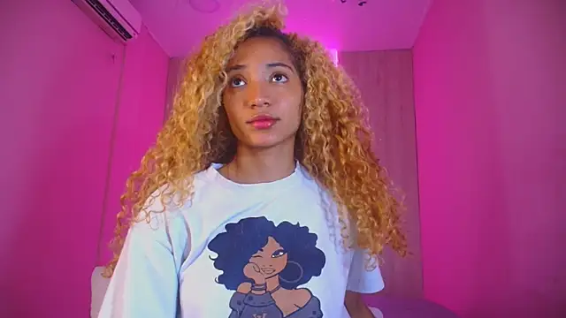 Snapshot of Charlotte_Love10 chatting on 28, 10, 2025 Charlotte Love10 online show from 28, 10, 2025