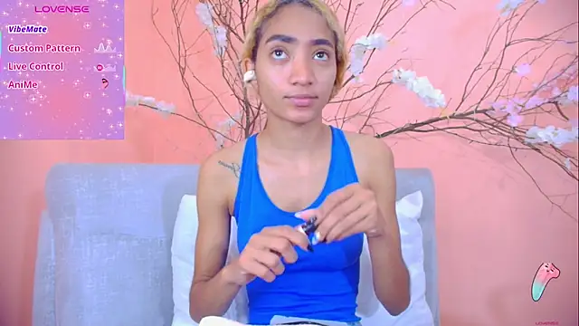 Snapshot of Charlotte_Love10 chatting on 5, 11, 2025 Charlotte Love10 online show from 5, 11, 2025