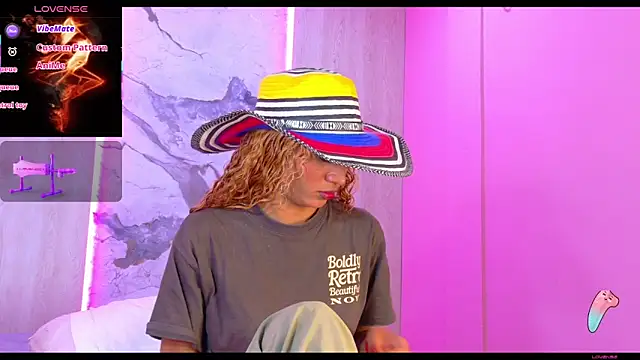 Snapshot of Charlotte_Love10 chatting on 27, 11, 2025 Charlotte Love10 online show from 27, 11, 2025