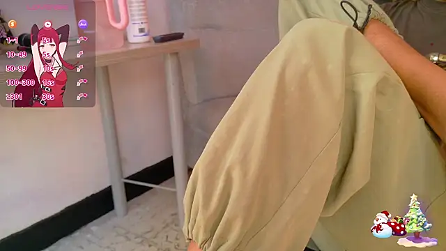 Snapshot of Charlotte_Love10 chatting on 7, 1, 2026 Charlotte Love10 online show from 7, 1, 2026