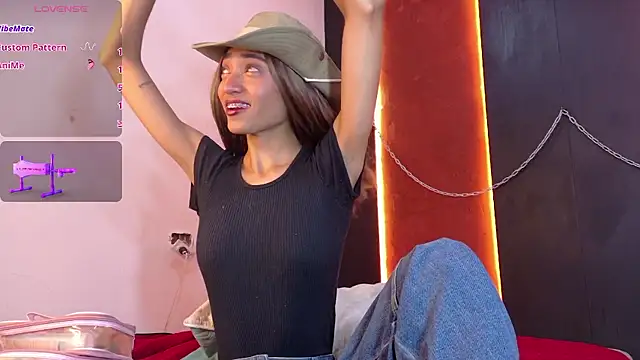 Snapshot of Charlotte_Love10 chatting on 18, 1, 2026 Charlotte Love10 online show from 18, 1, 2026