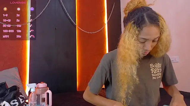 Snapshot of Charlotte_Love10 chatting on 6, 2, 2026 Charlotte Love10 online show from 6, 2, 2026