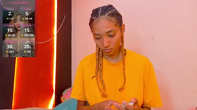 Snapshot of Charlotte_Love10 chatting on 24, 2, 2026 Charlotte Love10 online show from 24, 2, 2026