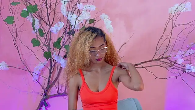 Snapshot of Charlotte_Love10 chatting on 8, 3, 2026 Charlotte Love10 online show from 8, 3, 2026