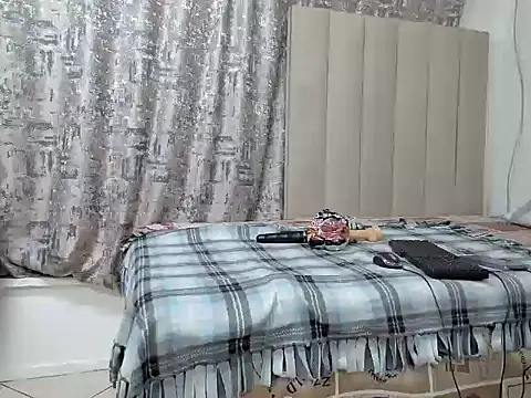 Pearl 00 online show from 13, 1, 2025