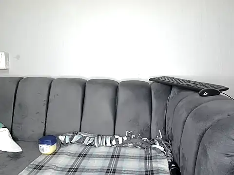 Snapshot of Pearl_00 chatting on 17, 12, 2025 Pearl 00 online show from 17, 12, 2025