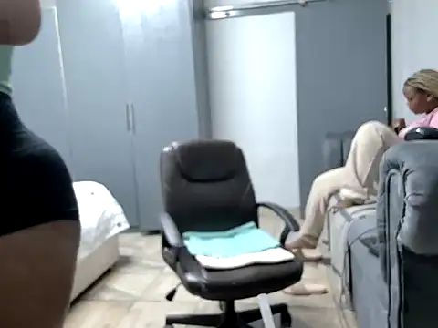 Snapshot of Pearl_00 chatting on 20, 2, 2026 Pearl 00 online show from 20, 2, 2026