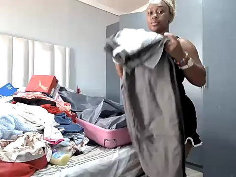 Pearl 00 online show from 5, 4, 2026