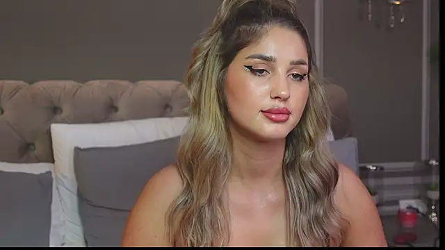 Snapshot of AnnieStylesx chatting on 7, 2, 2025 AnnieStylesx online show from 7, 2, 2025