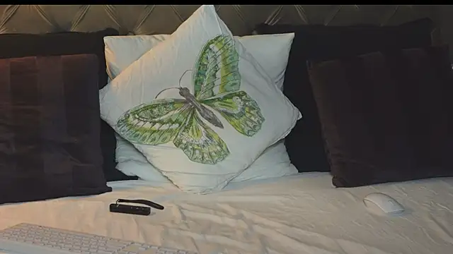 Snapshot of AnnieStylesx chatting on 22, 2, 2025 AnnieStylesx online show from 22, 2, 2025