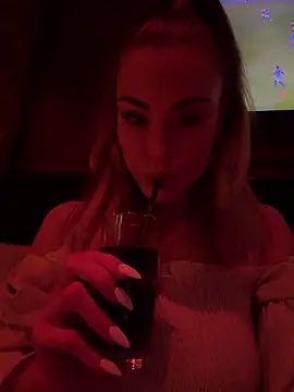 MilaMaaay online show from 22, 3, 2026