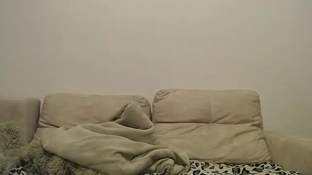 Snapshot of TiffanyPeretz chatting on 5, 6, 2026 TiffanyPeretz online show from 5, 6, 2026